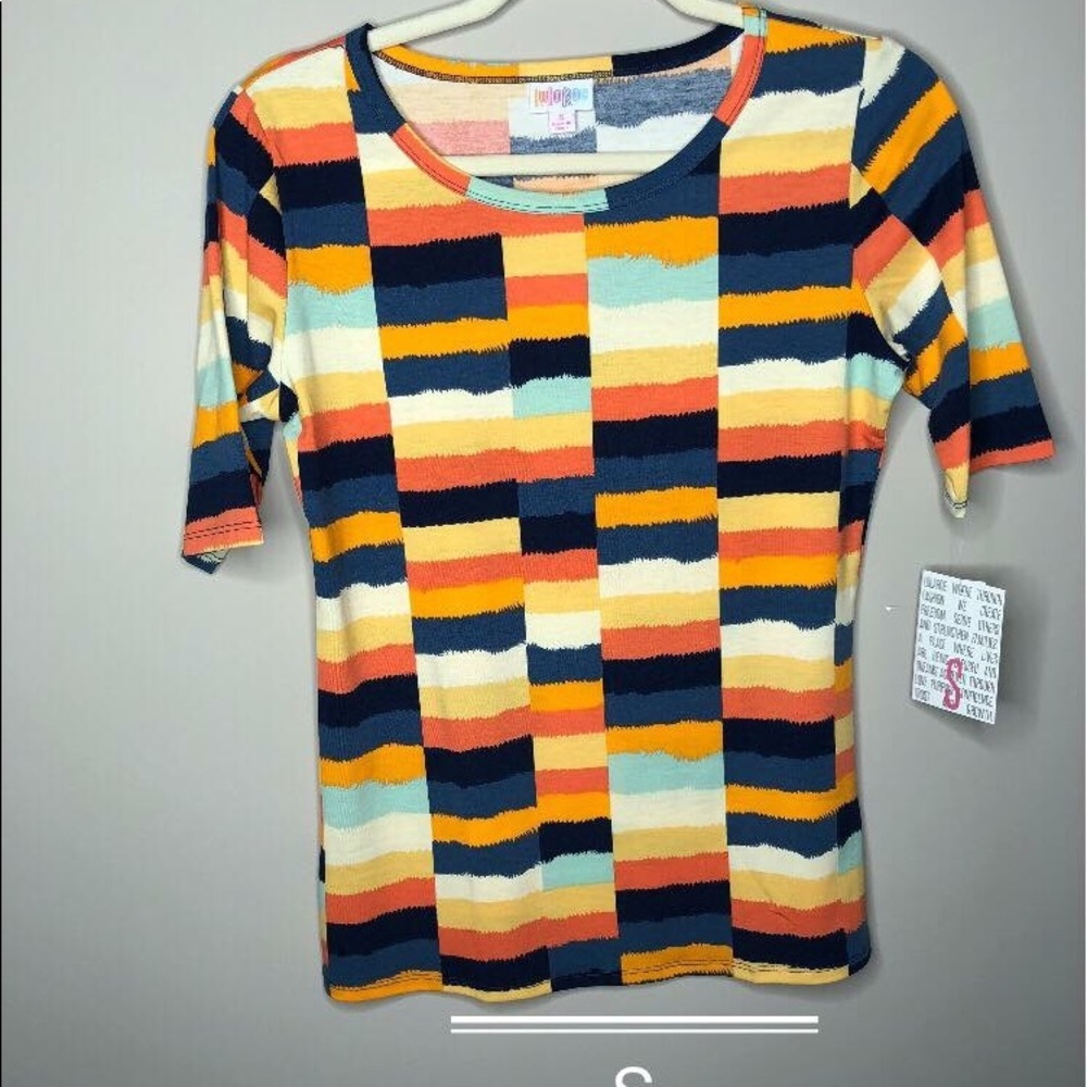 LuLaRoe Small Gigi Top